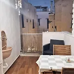 Charming In With Terrace. Appartement Polignano a Mare