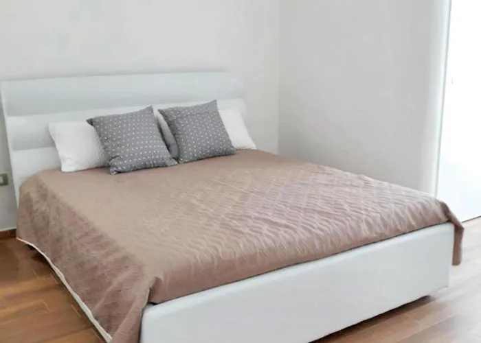 Charming In With Terrace. شقة بولينيانو آ ماري